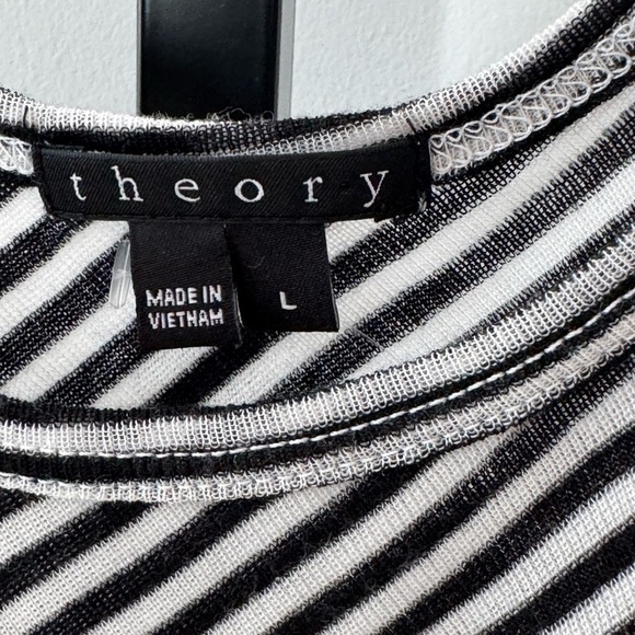 Theory Black and White Asymmetrical Tank Top - Picture 5 of 8